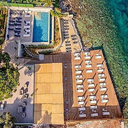 Isolina Bodrum 호텔 *